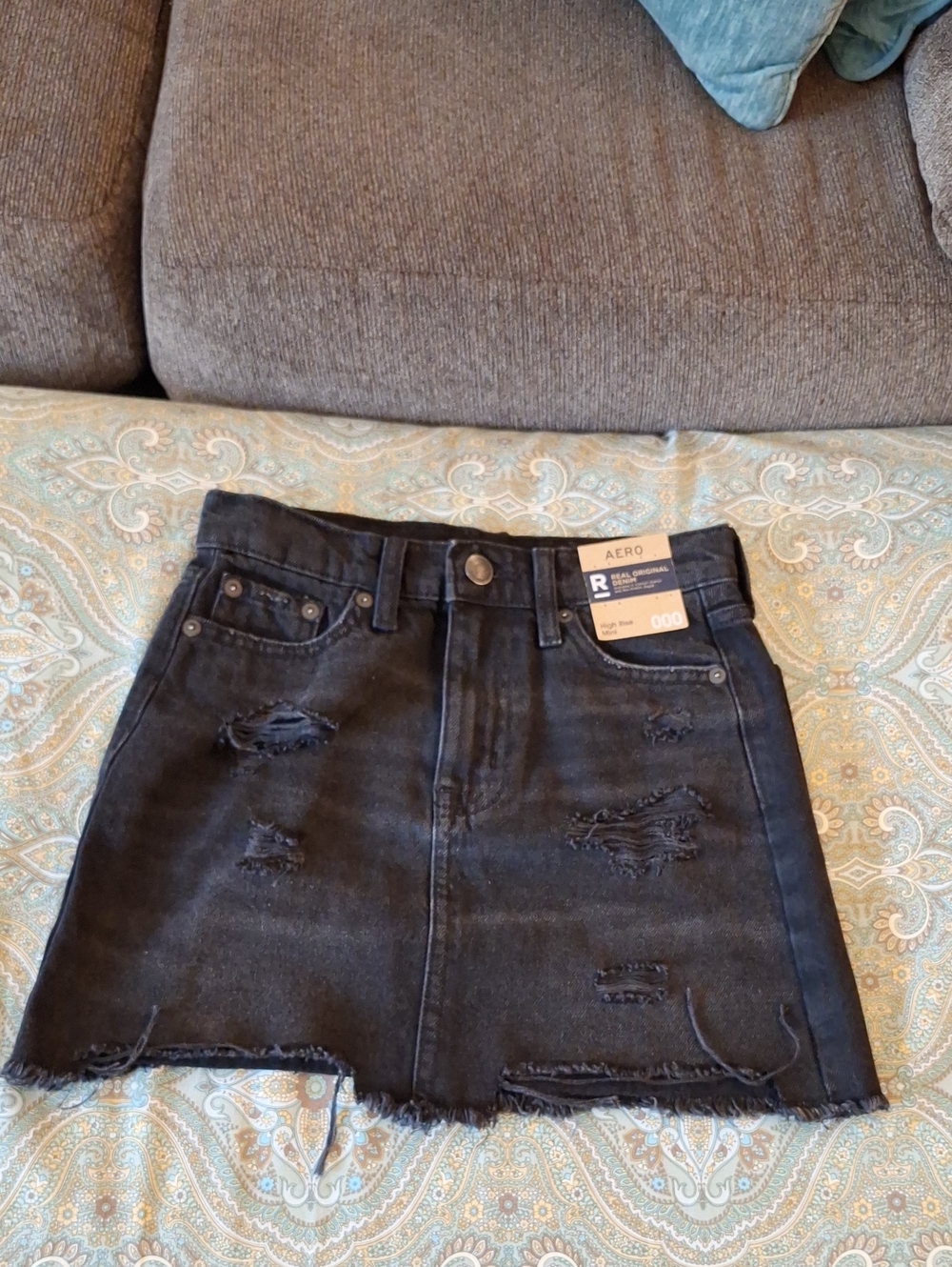 🔥🔥CLEARANCE ITEM🔥🔥 Aeropostale Black Distressed Denim Mini Skirt. Size 000